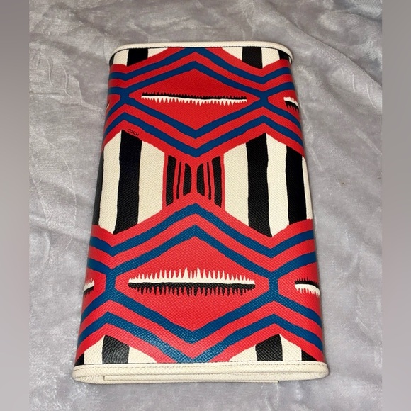 Coach x Coachella Fire Dancer Shoulder Bag with Matching Wristlet - Picture 7 of 9